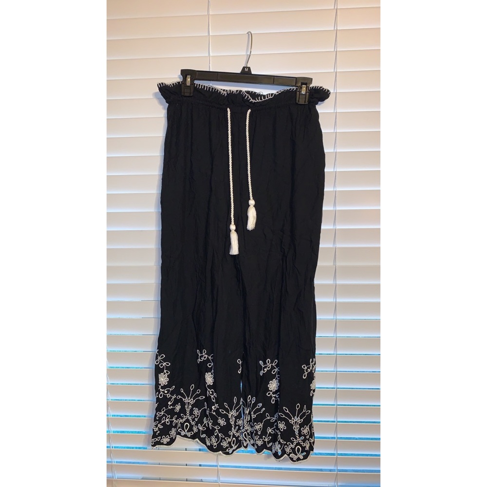Flowy cropped pants